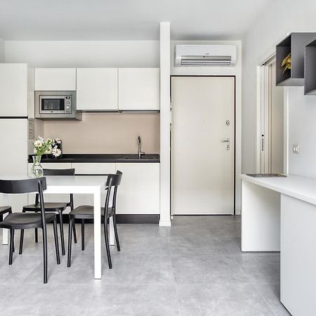 Sleek City Abode In Maciachini Milano Esterno foto