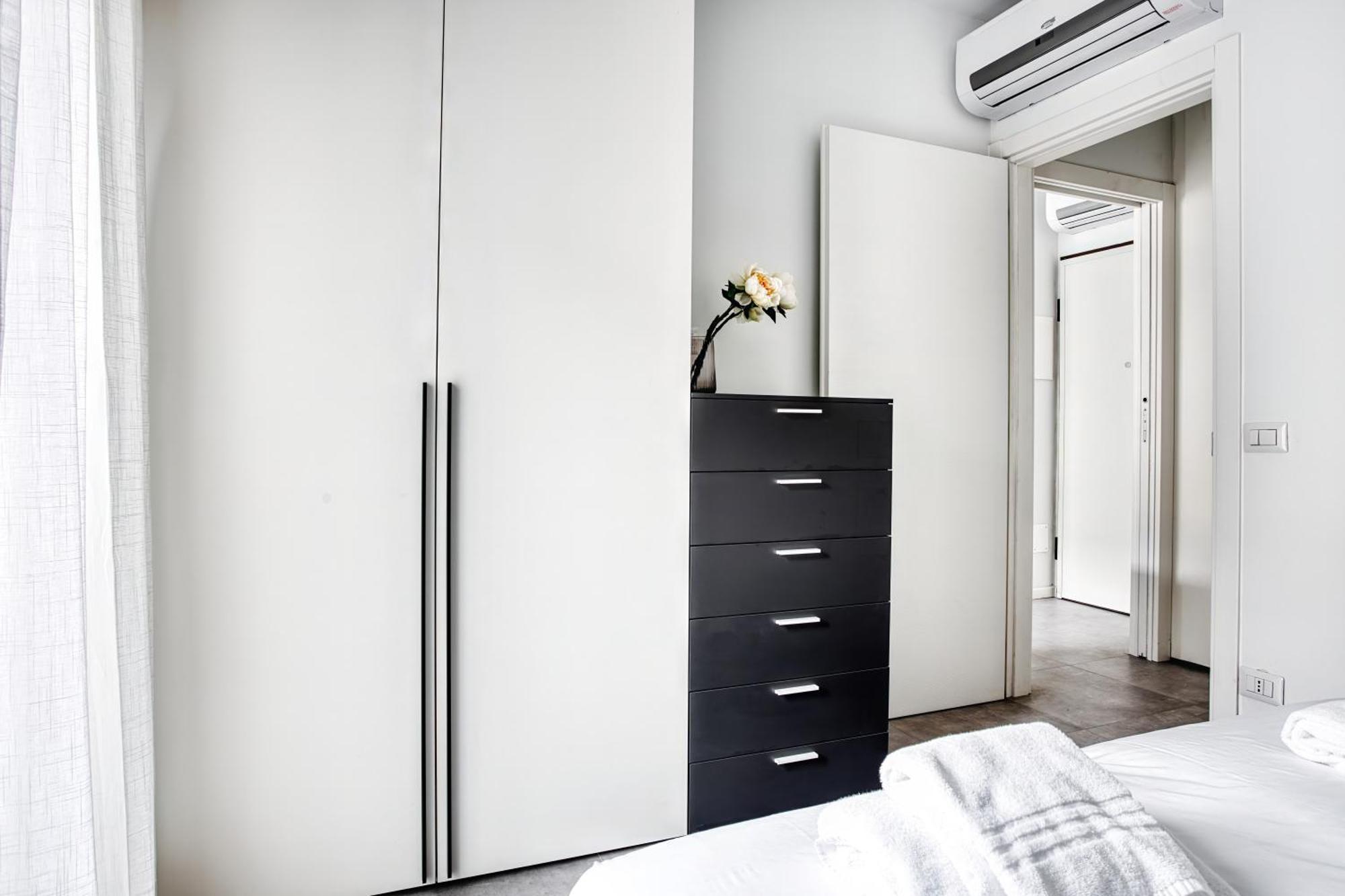 Sleek City Abode In Maciachini Milano Esterno foto