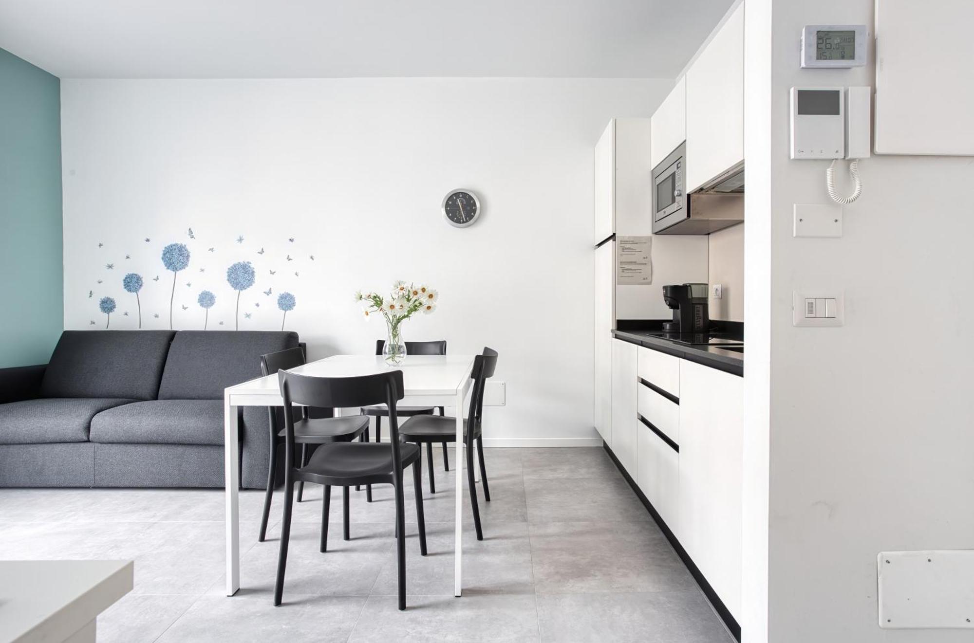 Sleek City Abode In Maciachini Milano Esterno foto