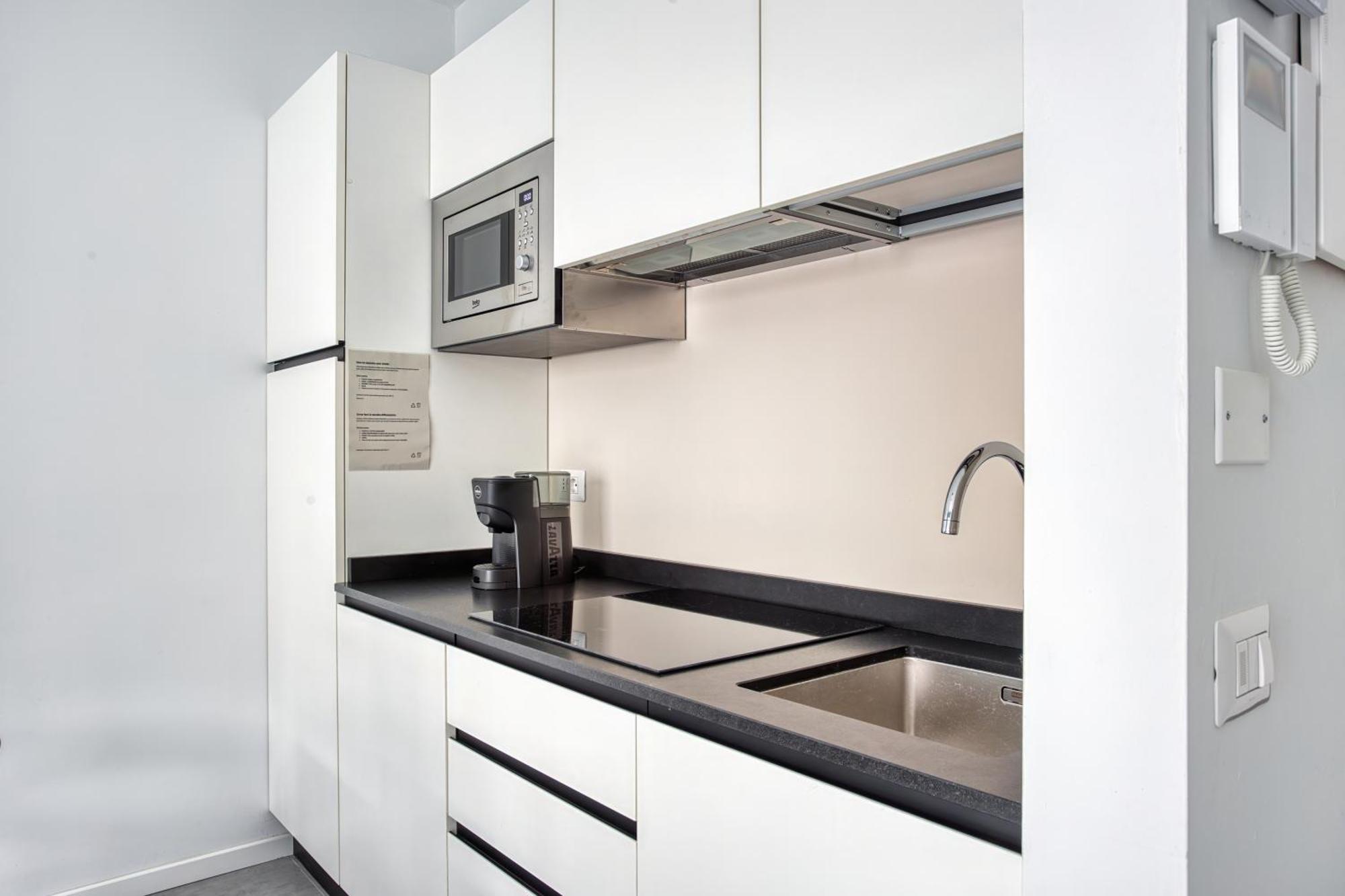Sleek City Abode In Maciachini Milano Esterno foto
