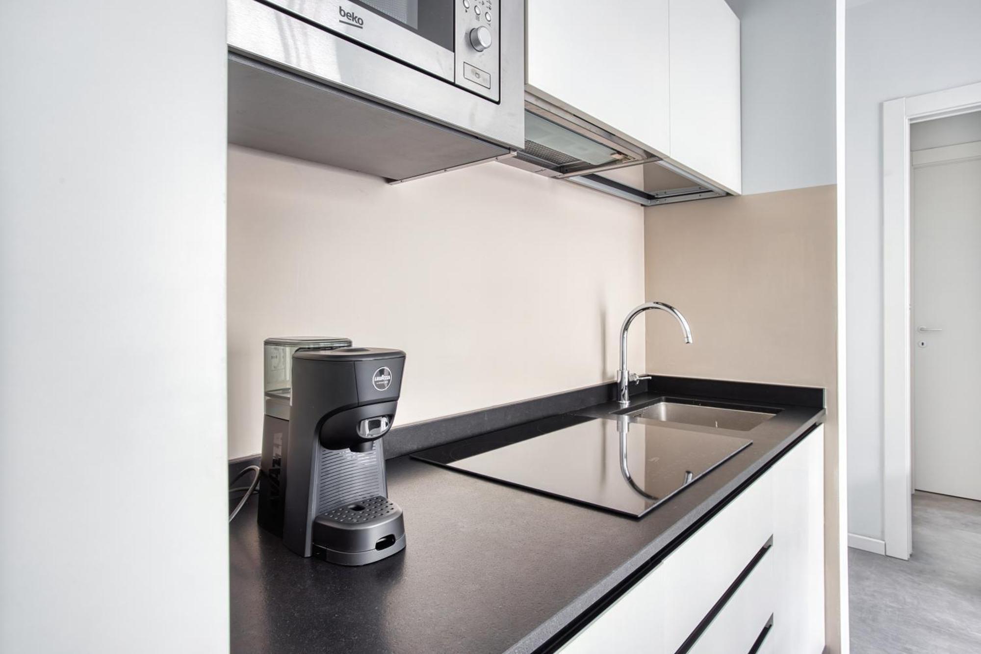 Sleek City Abode In Maciachini Milano Esterno foto