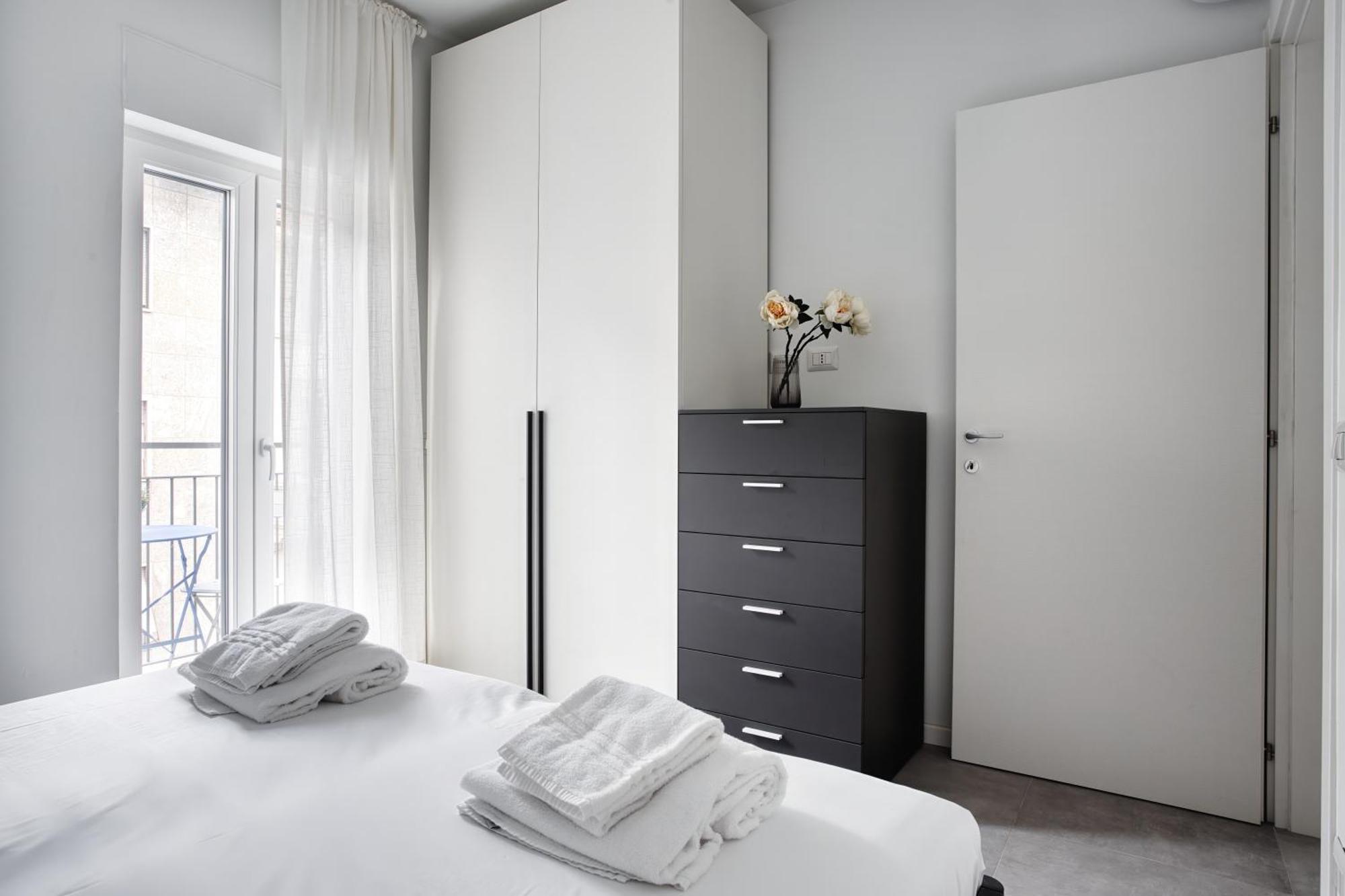 Sleek City Abode In Maciachini Milano Esterno foto