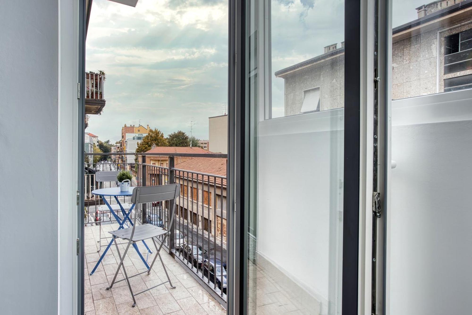 Sleek City Abode In Maciachini Milano Esterno foto
